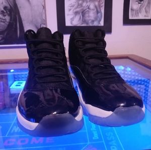 JORDAN 11s RETRO 20TH ANNIVERSARY SPACE JAM JUMPMAN JORDANS